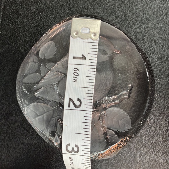 Mats Jonasson Swedish Art Glass Bird Paperweight - Picture 7 of 7